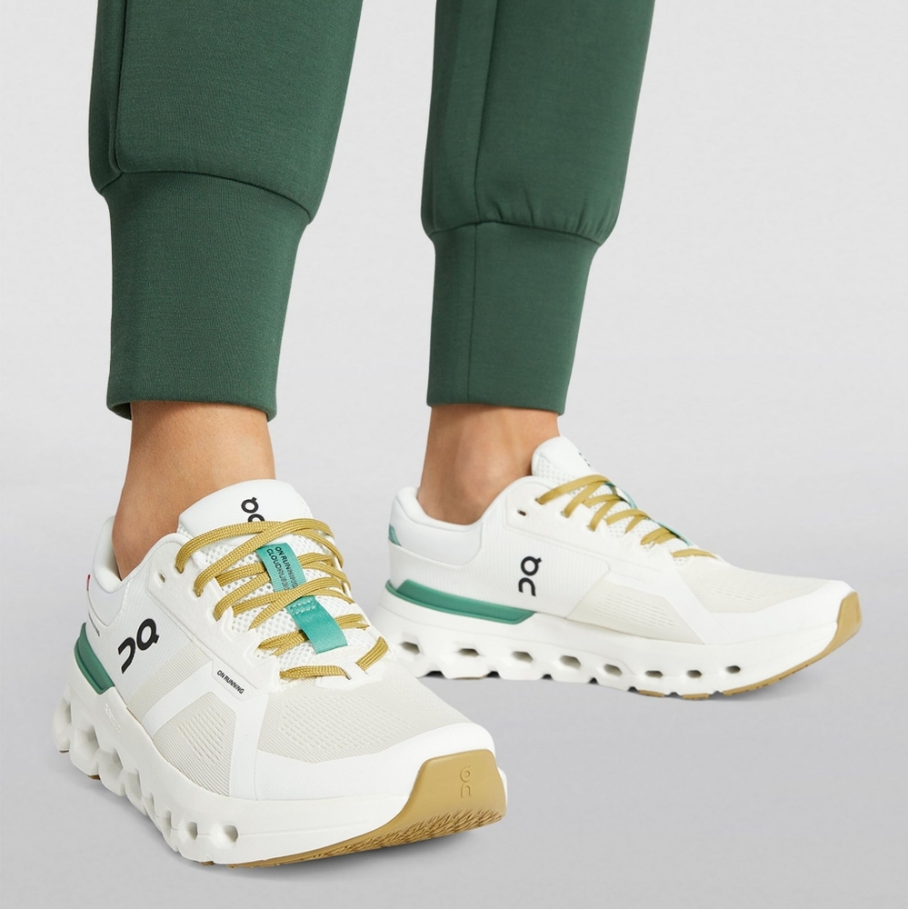 On Women's Cloudrunner 2 Running ShoesUndyed Green